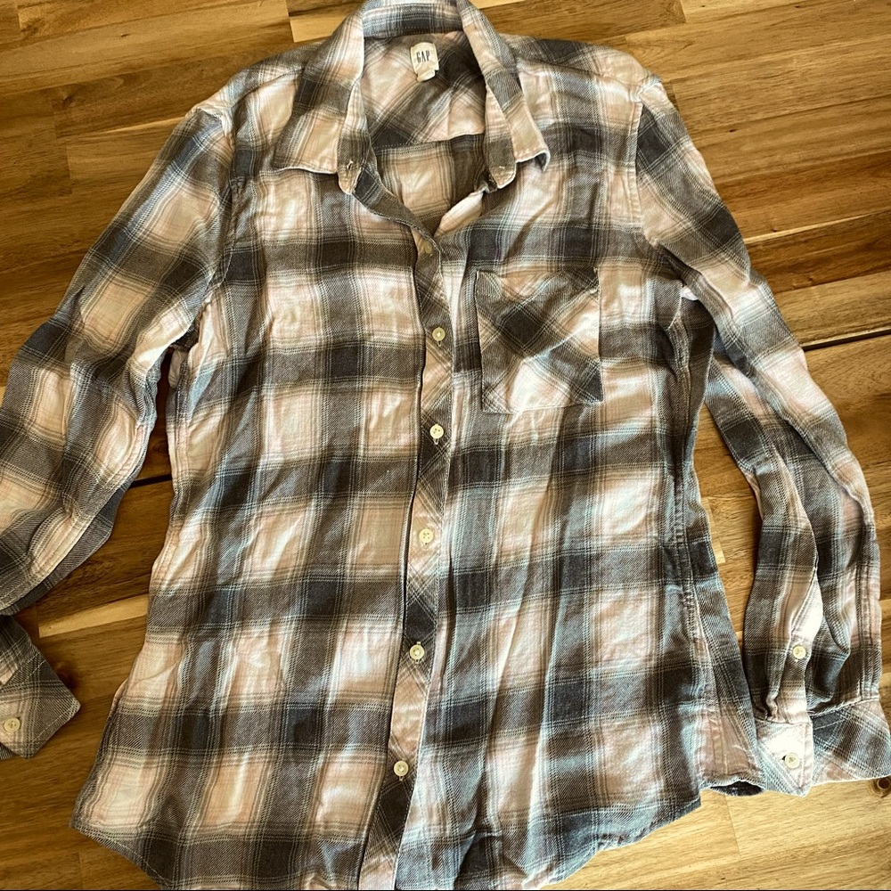 Gap pink and gray flannel